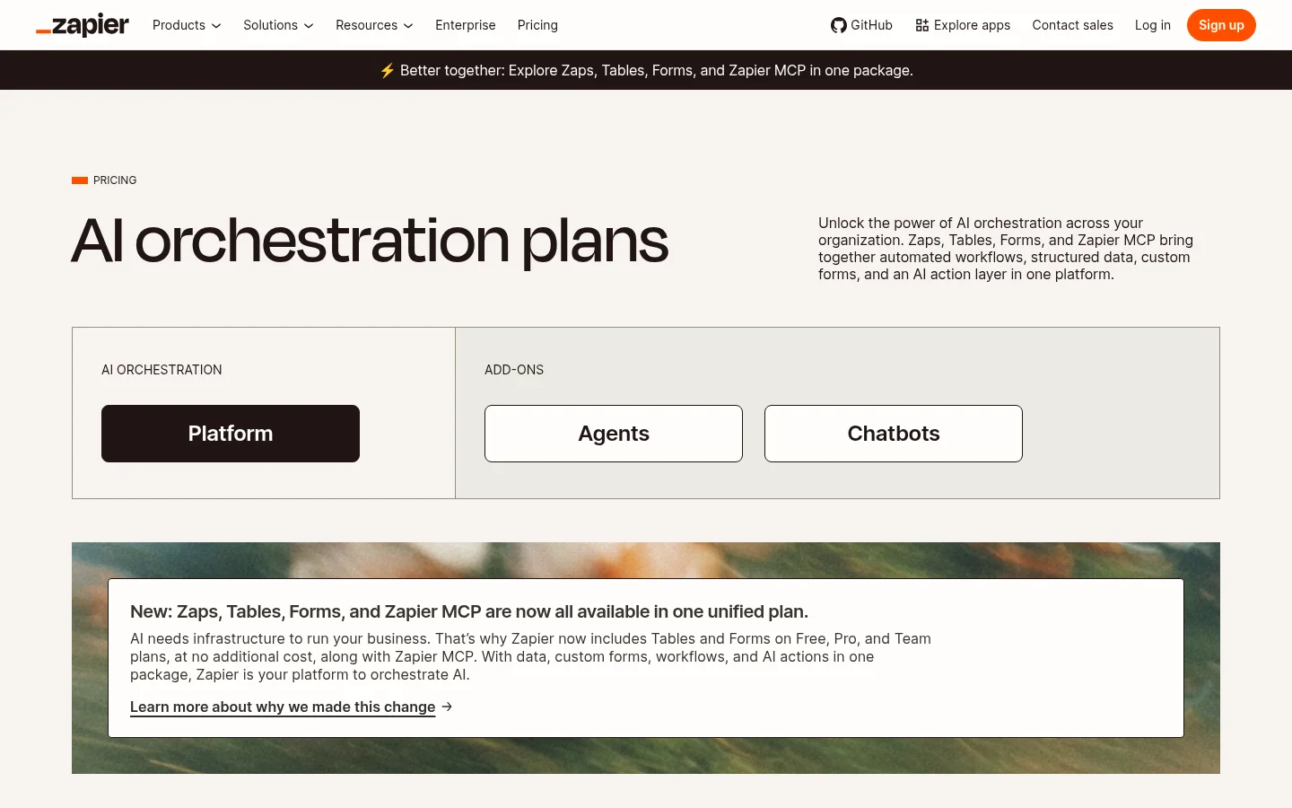 Zapier 官网定价页：AI orchestration plans，Platform / Agents / Chatbots 三个产品线，Free 到 Team 四档定价